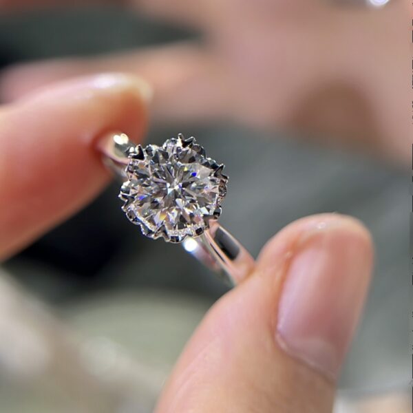 Simple 2.00ct Round Solitaire Lab Diamond Set in Platinum - Image 3