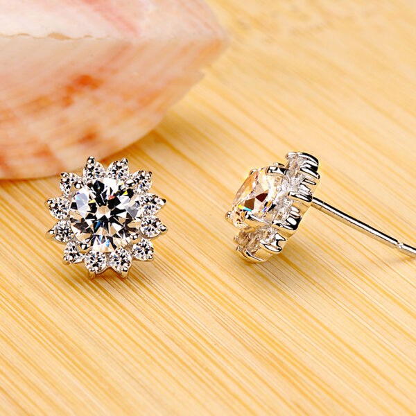 Florale Z5 Jewelry Hong Kong Lab Grown Diamond Earrings - Image 5